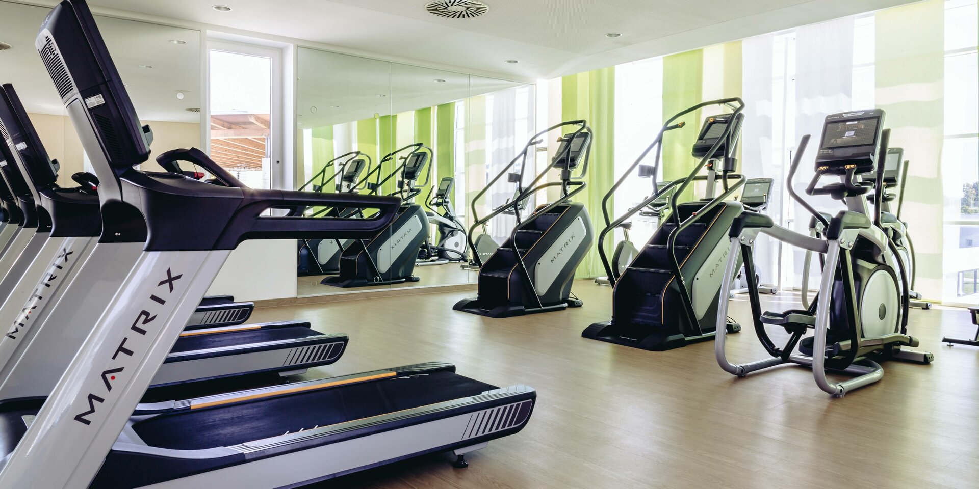 Trainingsgeräte im Fitness Center des Spa Resort Geinberg | © Spa Resort Geinberg / Nicky Webb
